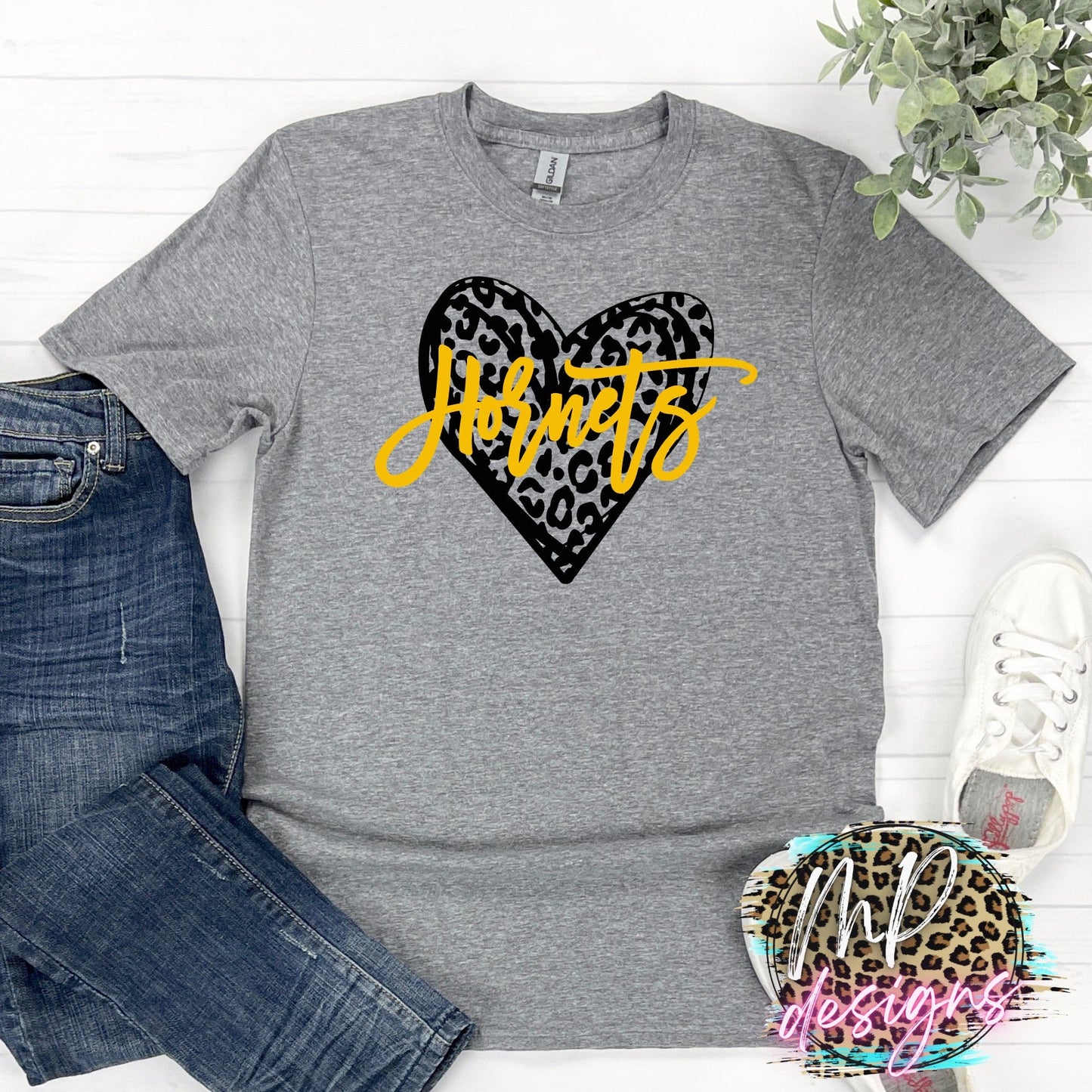 HORNETS LEOPARD HEART GOLD T-SHIRT